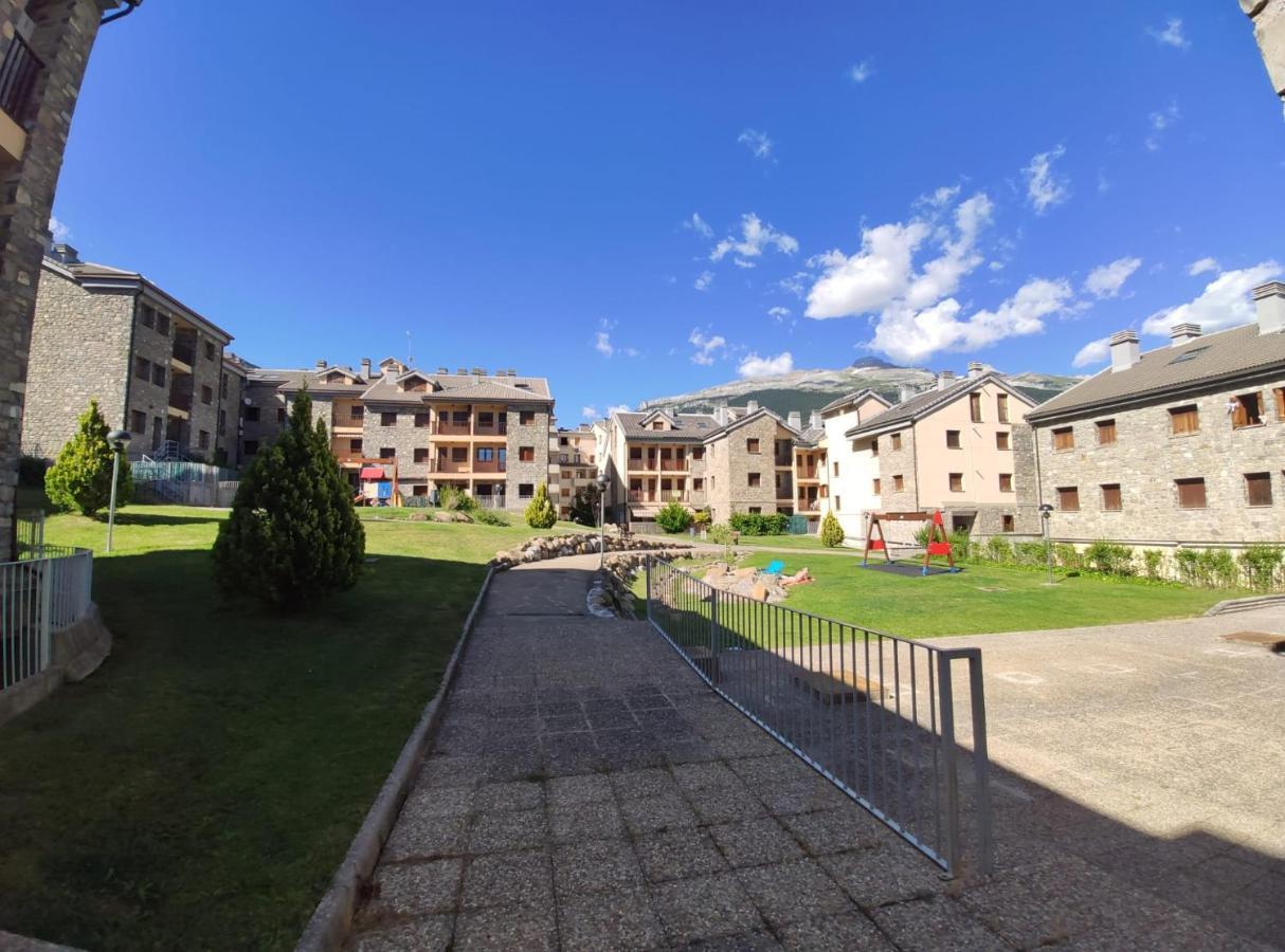 Apartamento El Roble วิลยานัว ภายนอก รูปภาพ